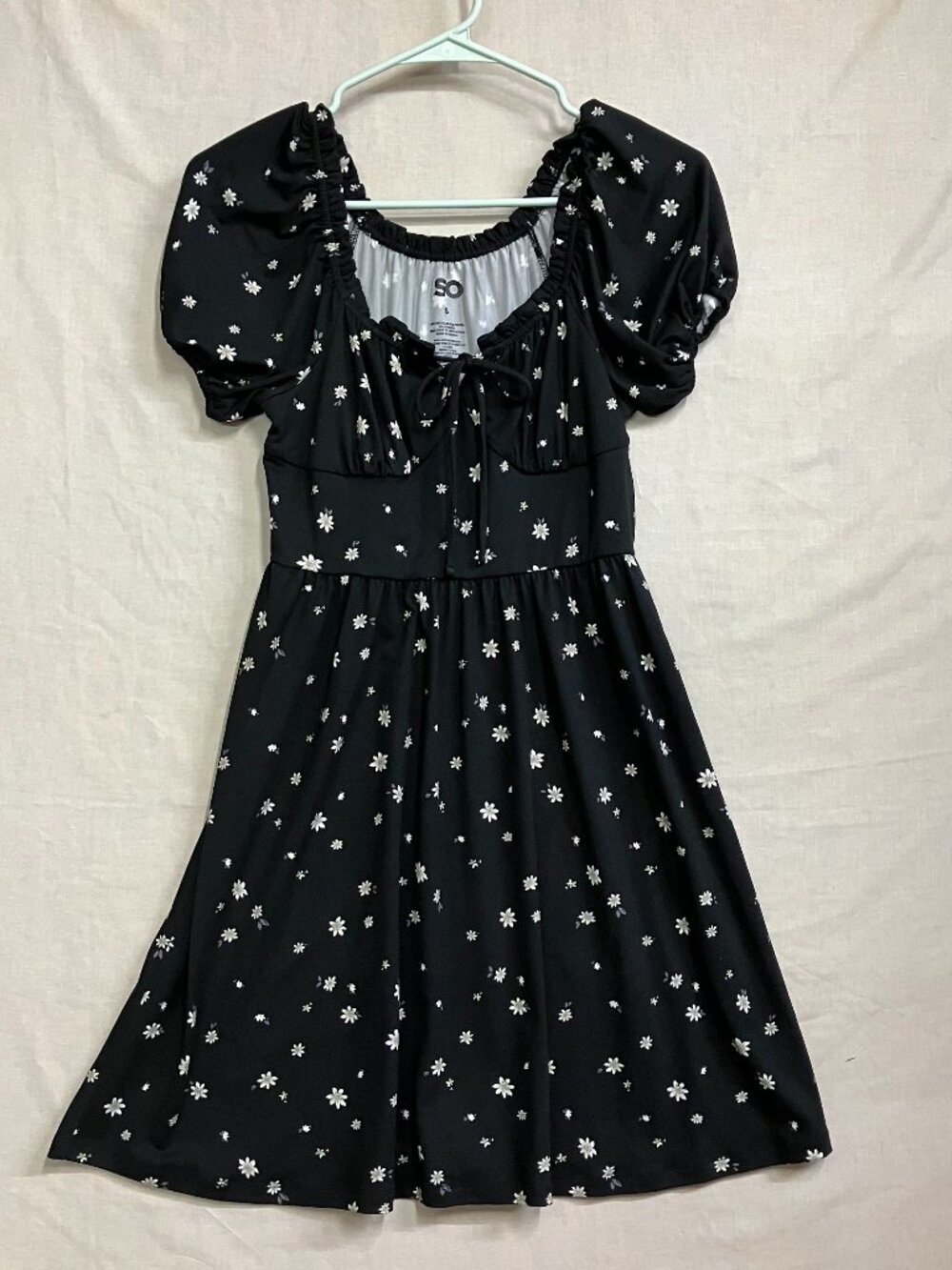 SO Mini Dress Women’s Size Small Black Floral Puff Sleeves Stretchy Cottage Core